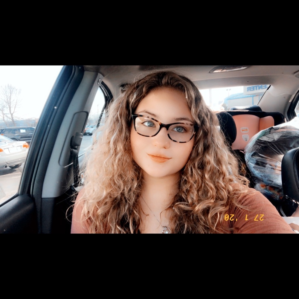 Meet your Posher, Chloie